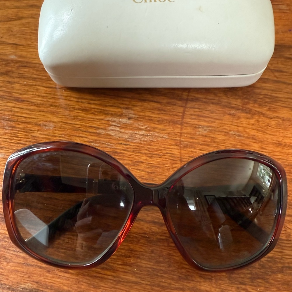 Chic Chloe tortoise Sunglasses